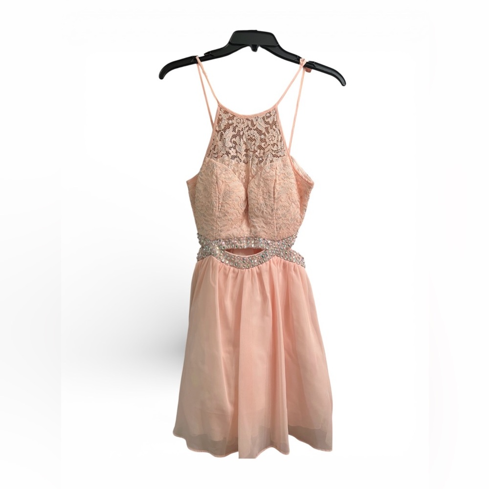 Elegant Pink Lace Dress with Beaded Waist